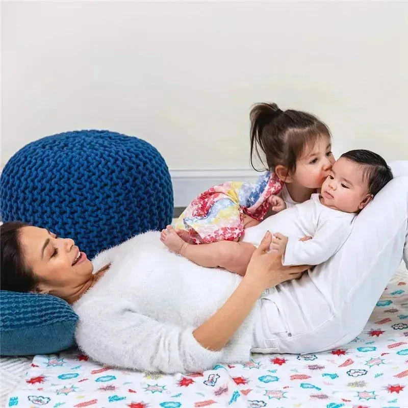 Aden + Anais Essentials Muslin Blanket Wonder Woman- Power Pop 5 Aden + Anais Essentials Muslin Blanket Wonder Woman- Power Pop - Image 3