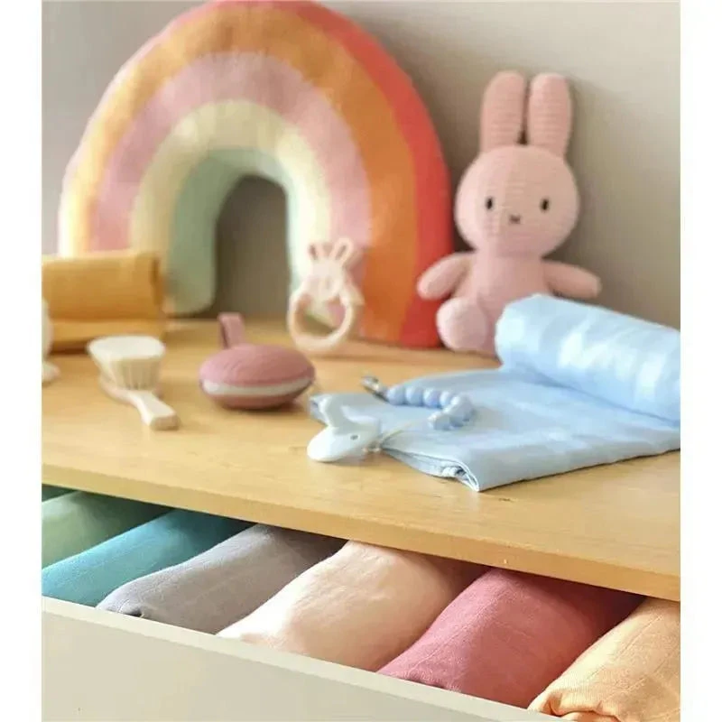 Ali + Oli Muslin Swaddle Blanket (Soft Pink) 5 Ali + Oli Muslin Swaddle Blanket (Soft Pink) - Image 3