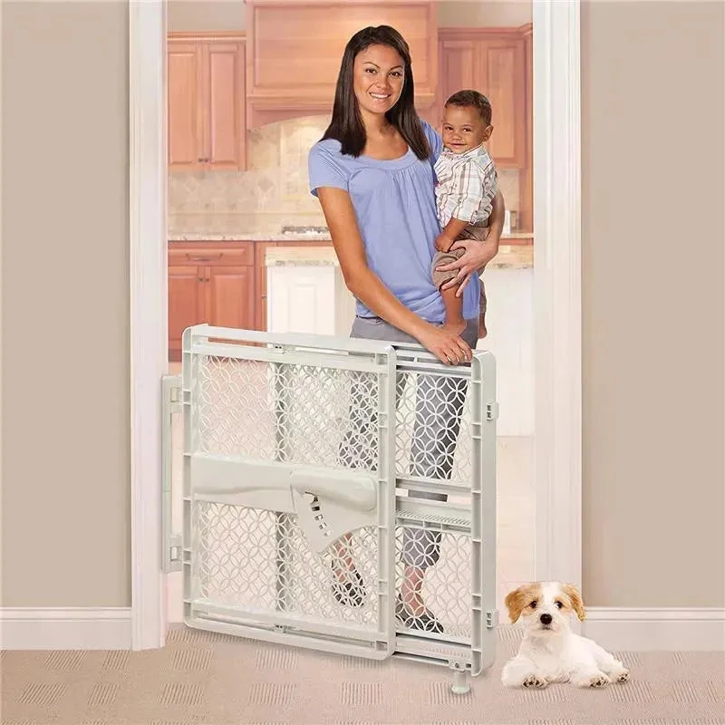 Summer Infant Summer Indoor & Outdoor Multi Function Walk-Thru Baby Gate - Beige 7 Summer Infant Summer Indoor & Outdoor Multi Function Walk-Thru Baby Gate - Beige - Image 5