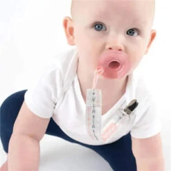 Booginhead 2-Pack Pacifier Clips, Pink Arrows -Macro Baby Store booginhead 2 pack pacifier clips pink arrows image 5