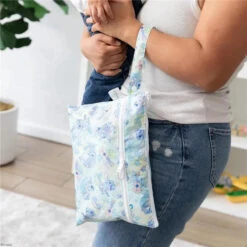 Bumkins - Wet/Dry Clutch, Aloha 8 Bumkins - Wet/Dry Clutch, Aloha -Macro Baby Store bumkins wet dry clutch aloha image 3