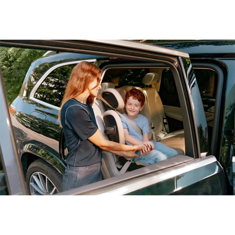 Cybex - Solution G2 Folding Travel High-Back Booster, Moon Black 9 Cybex - Solution G2 Folding Travel High-Back Booster, Moon Black - Image 7