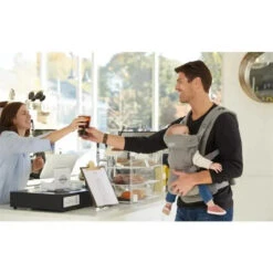 Graco Cradle Me 4-in-1 Baby Carrier Onyx Black 12 Graco Cradle Me 4-in-1 Baby Carrier Onyx Black -Macro Baby Store graco cradle me 4 in 1 baby carrier image 5