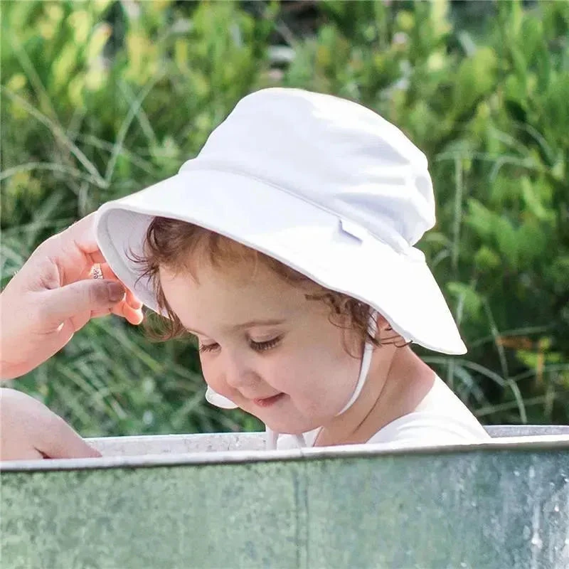 Green Sprouts - Baby Breathable Swim & Sun Bucket Hat, White 4 Green Sprouts - Baby Breathable Swim & Sun Bucket Hat, White - Image 2