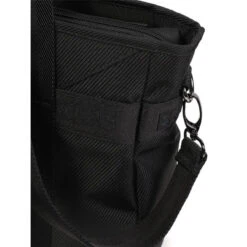 Hugo Boss Baby - Logo Applique Changing Bag Black 11 Hugo Boss Baby - Logo Applique Changing Bag Black -Macro Baby Store hugo boss baby logo applique changing bag black image 3