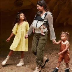 LÍLLÉbaby - Complete All Seasons Ergonomic 6-in-1 Baby Carrier, Disney's Star Wars, Grogu's Snack Attack -Macro Baby Store lillebaby complete all seasons ergonomic 6 in 1 baby carrier disneys star wars grogus snack attack image 5