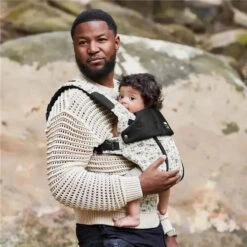 LÍLLÉbaby - Complete All Seasons Ergonomic 6-in-1 Baby Carrier, Disney's Star Wars, Grogu's Snack Attack -Macro Baby Store lillebaby complete all seasons ergonomic 6 in 1 baby carrier disneys star wars grogus snack attack image 6