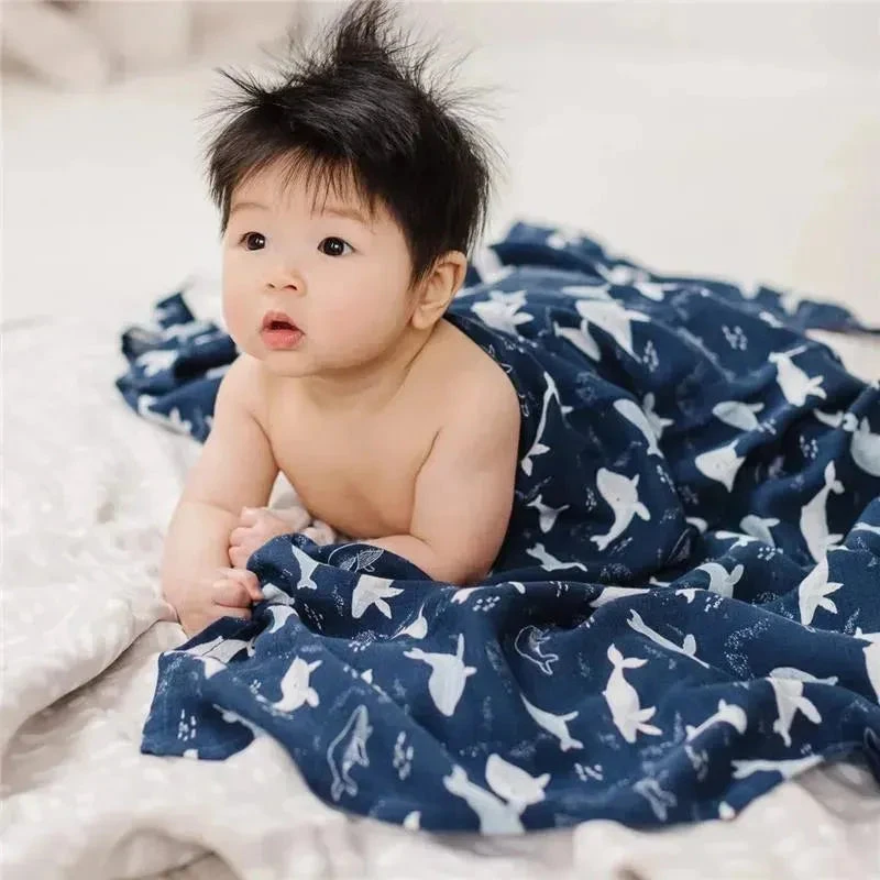 Loulou Lollipop - Muslin Swaddle, Blue Whales 4 Loulou Lollipop - Muslin Swaddle, Blue Whales - Image 2