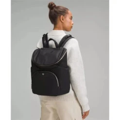 Lululemon - New Parent Backpack 17L, Black/Trench 18 Lululemon - New Parent Backpack 17L, Black/Trench -Macro Baby Store lululemon new parent backpack 17l black trench image 5