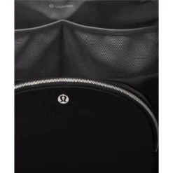 Lululemon - New Parent Tote Bag 20L - Black/Silver Drop 15 Lululemon - New Parent Tote Bag 20L - Black/Silver Drop -Macro Baby Store lululemon new parent tote bag 20l black silver drop image 6