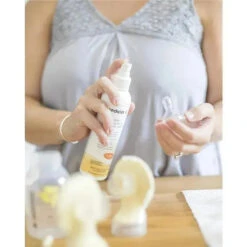 Medela - Quick Clean Breast Pump & Accessory Sanitizer 9 Medela - Quick Clean Breast Pump & Accessory Sanitizer -Macro Baby Store medela quick clean breast pump accessory sanitizer image 3 65e7e3b3 87af 4dd3 8fc7 9c5bc270b757