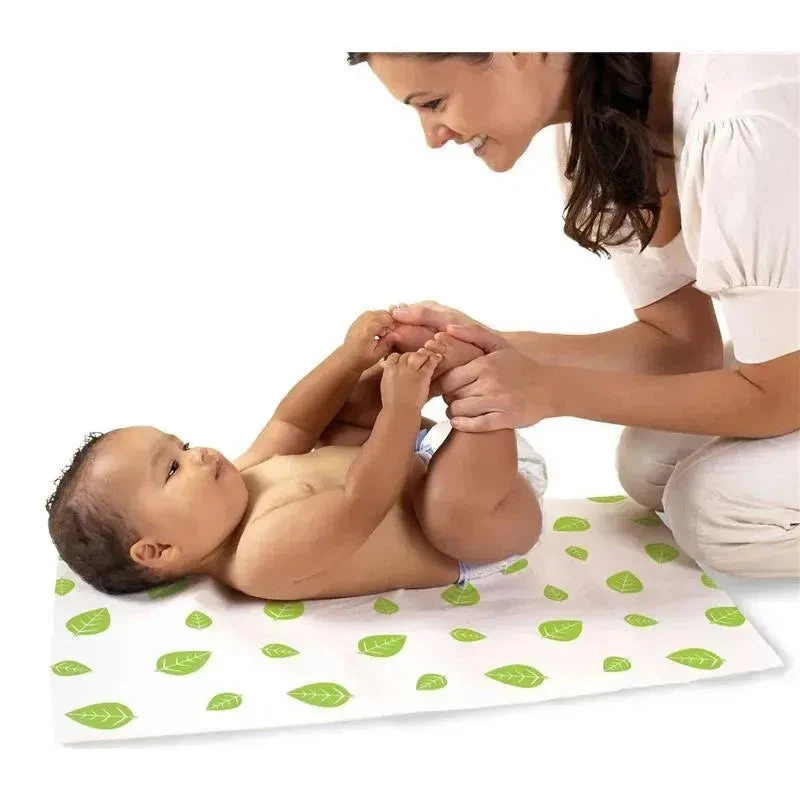 Munchkin Arm & Hammer Disposable Changing Pads, 10-Pack 4 Munchkin Arm & Hammer Disposable Changing Pads, 10-Pack - Image 2