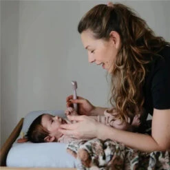 Mushie - Diaper Cream Applicator Soft Silicone With Suction Base, Soft Lilac -Macro Baby Store mushie diaper cream applicator soft silicone with suction base soft lilac image 7