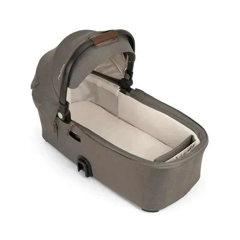 Nuna - Demi Next Hazelwood Bassinet + Stand 7 Nuna - Demi Next Hazelwood Bassinet + Stand - Image 5