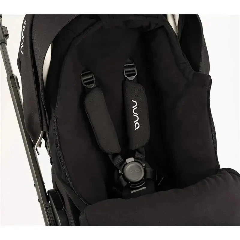 Nuna - Winter Stroller Set, Footmuff And Gloves - Caviar 4 Nuna - Winter Stroller Set, Footmuff And Gloves - Caviar - Image 2