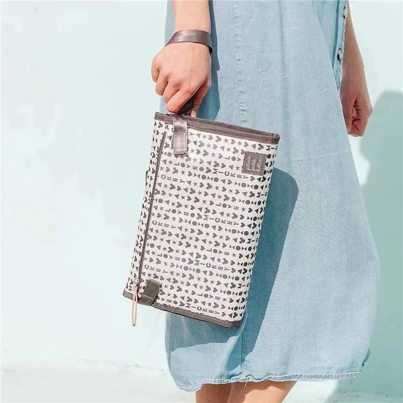 Petunia - Nimber Diaper Clutch + Changer In Love Mickey Mouse 8 Petunia - Nimber Diaper Clutch + Changer In Love Mickey Mouse - Image 6