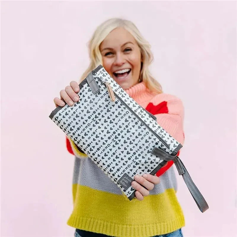 Petunia - Nimber Diaper Clutch + Changer In Love Mickey Mouse 6 Petunia - Nimber Diaper Clutch + Changer In Love Mickey Mouse - Image 4