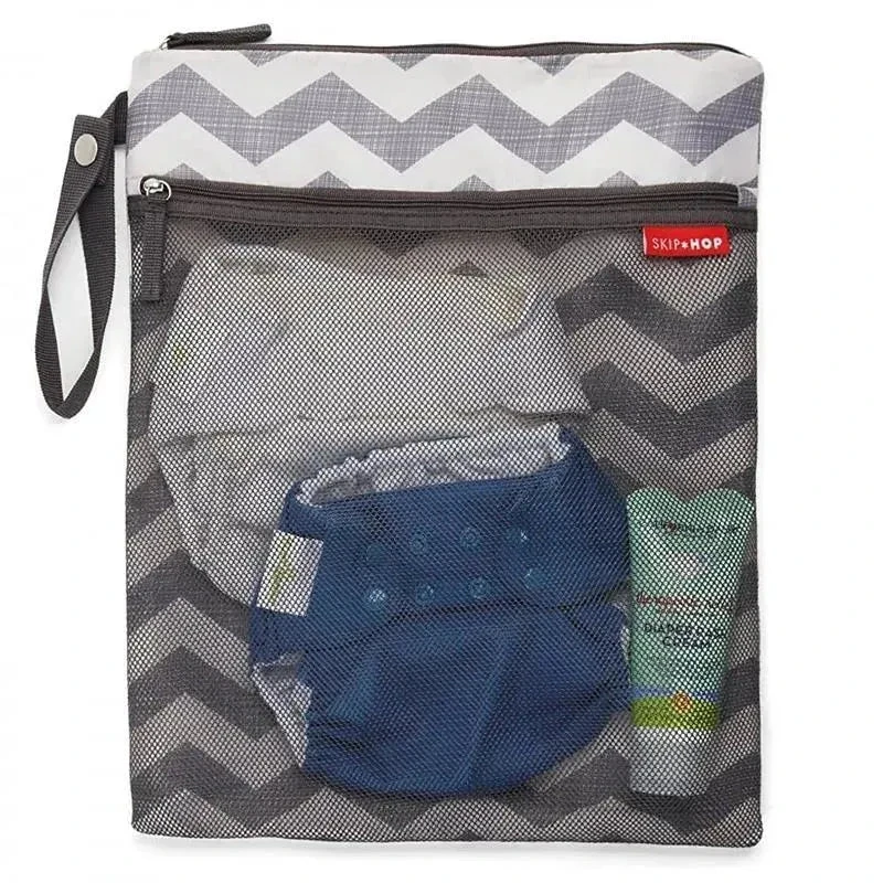 Skip Hop - Grab & Go Wet/Dry Bag, White/Grey Stripes (Chevron) 4 Skip Hop - Grab & Go Wet/Dry Bag, White/Grey Stripes (Chevron) - Image 2