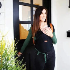 Tomy - Agility Flex Infant Carrier To Toddler Carrier, Black -Macro Baby Store tomy agility flex infant carrier to toddler carrier black image 11