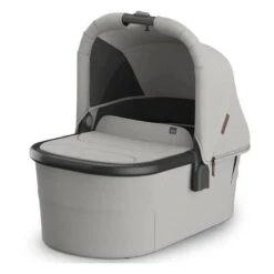 Uppababy - Bassinet V3, Savannah (Pearl Gray Jacquard/Carbon Frame)